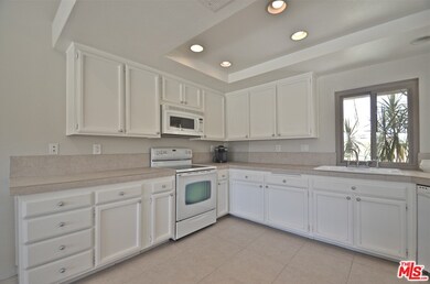 Remodeled Kitchen W/Custom Cabinets