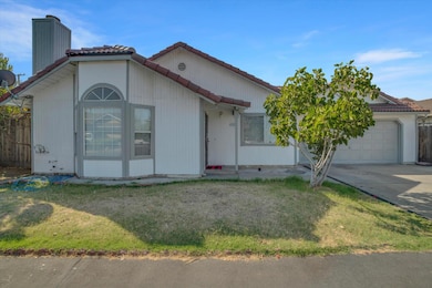 1227 Windsor Ct, Turlock, CA 95380 - photo 2