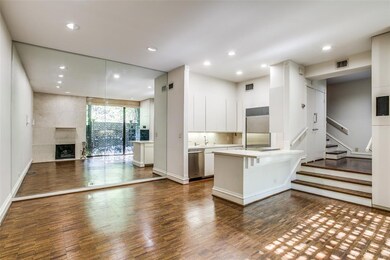 Beautiful hardwoods w/open living