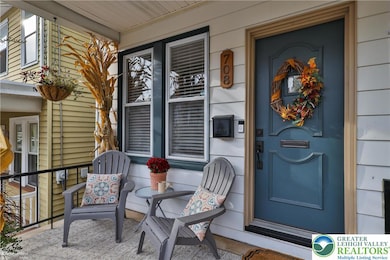 708 Pardee St, Easton, PA 18042 - photo 2