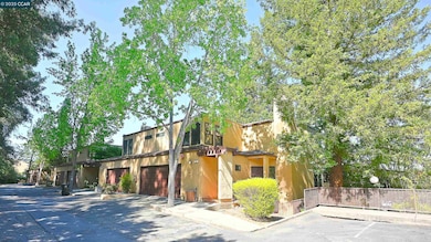 3279 Mt Diablo Ct unit 13, Lafayette, CA 94549 - photo 2