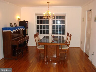 4406 Braeburn Dr, Fairfax, VA 22032 - photo 4