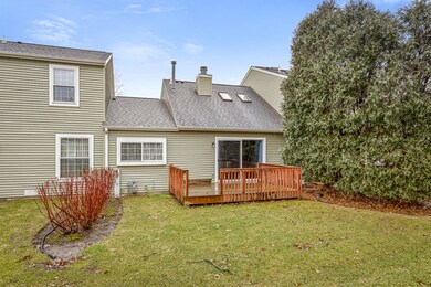 2005 Teton Pkwy, Algonquin, IL 60102 - photo 2