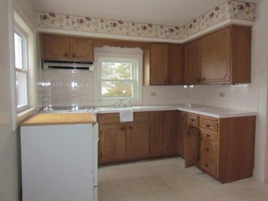 25 Swan Ave, Bedford, NH 03110 - photo 2