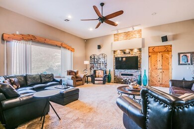 Jenny Lin - Living Room