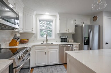 16 Eastern Ave, Amherst, NH 03031 - photo 7