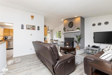 Living to Kitchen and Dining