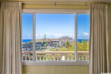 1729 Iwi Way, Honolulu, HI 96816 - photo 2