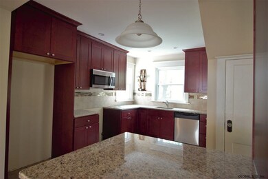 519 Mohawk Ave, Schenectady, NY 12302 - photo 4