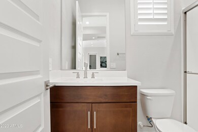 03_10476_W_Harmony_Ln__03