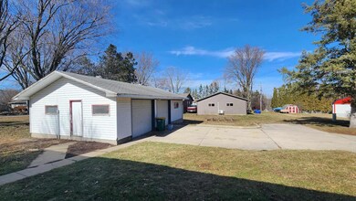 1919 Bellview Ln, Albert Lea, MN 56007 - photo 3