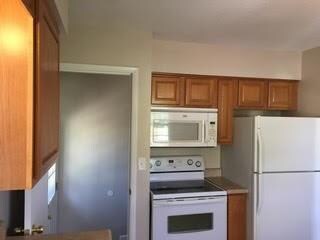 3302 SE 5th St, Des Moines, IA 50315 - photo 6