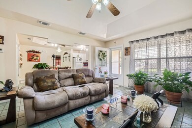 1424 N Bauer St, Seguin, TX 78155 - photo 7