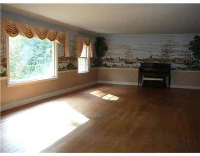 84 Phillips Ln, Chepachet, RI 02814 - photo 3