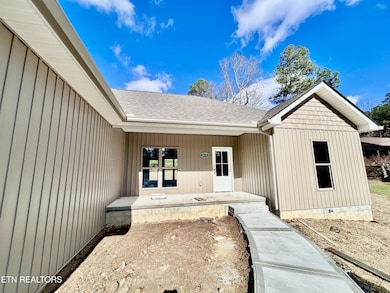 5035 Cheyenne Dr, Crossville, TN 38572 - photo 3