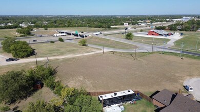 209 Southland Dr, Sanger, TX 76266 - photo 7