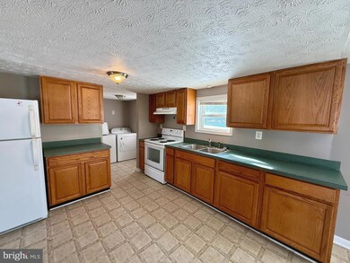 22841 Dement Ln, California, MD 20619 - photo 2