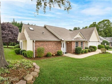 2 Gatehouse Ct, Asheville, NC 28803 - photo 2