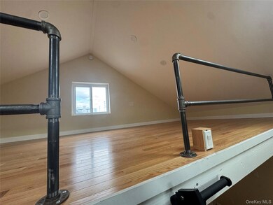 108-12 Rockaway Beach Blvd unit 4, Far Rockaway, NY 11694 - photo 5