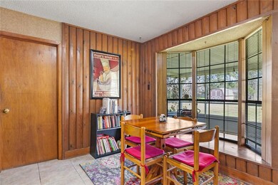 Breakfast area.