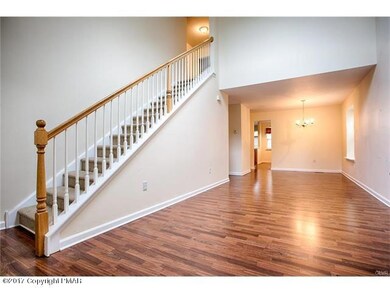 5527 Stonecroft Ln, Allentown, PA 18106 - photo 2