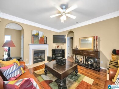 4504 Cantebury Ln, Center Point, AL 35215 - photo 2