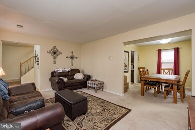 2460 Yarmouth Ln, Crofton, MD 21114 - photo 6