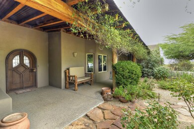 002_Courtyard