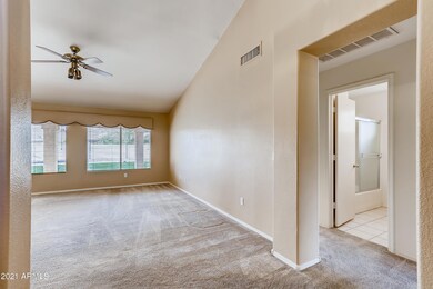 4-973850320-05 Foyer