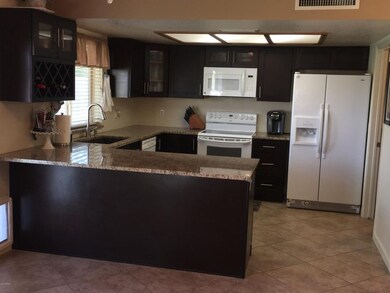 006 Kitchen