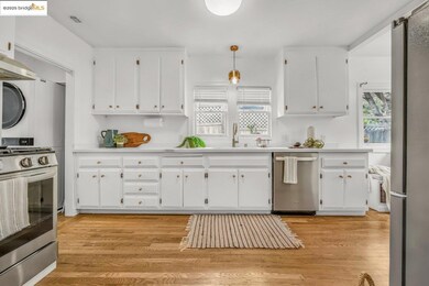 5925 Outlook Ave, Oakland, CA 94605 - photo 3