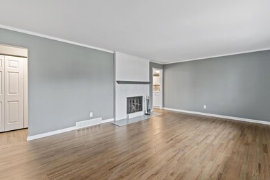 967 Kenwood Ln_MLS_05