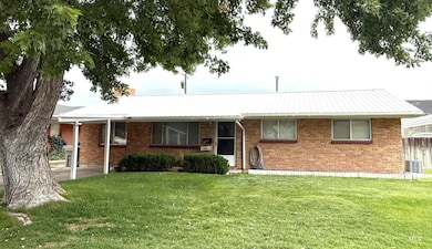 930 E 17th N, Mountain Home, ID 83647 - photo 3