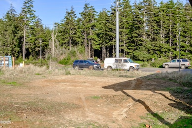 TL3600 SE College Way, Newport, OR 97366 - photo 3