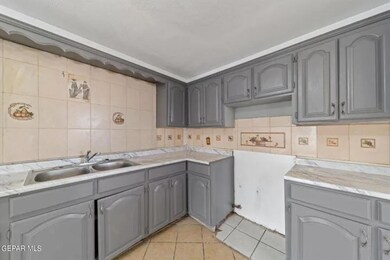 7632 Franklin Dr unit A, El Paso, TX 79915 - photo 5