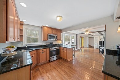 53 Vine St, Hanover, MA 02339 - photo 6