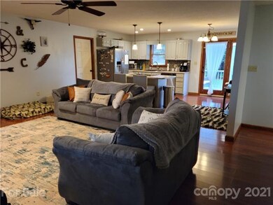 124 Watts Ct, Statesville, NC 28625 - photo 5