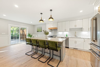 110 Wilson Rd unit 2, Bedford, MA 01730 - photo 6