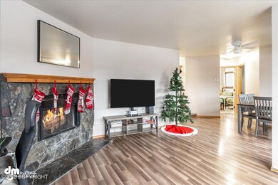 07-Living Room_ELI04427-Edit