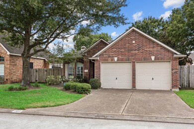 7011 Brook Run Ln, Houston, TX 77040 - photo 2