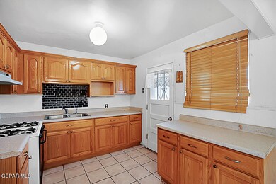 7828 Mustang Ave, El Paso, TX 79915 - photo 5