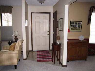 6301 Bidwell Ln, Columbus, OH 43213 - photo 3