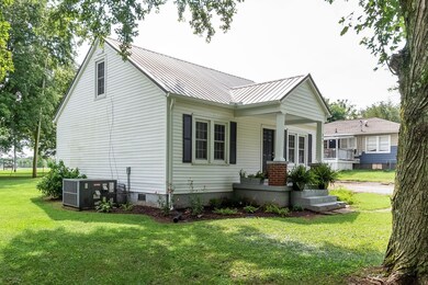 New gutter and Vinyl siding and shutters....