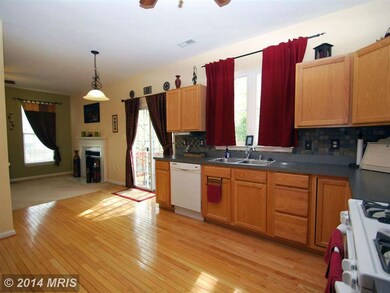 11108 Saturn Ct, Fredericksburg, VA 22407 - photo 3