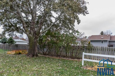 2407 Carlisle Rd, Sergeant Bluff, IA 51054 - photo 6