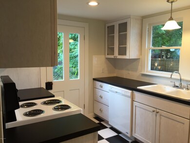 720 Hickory St, Niles, MI 49120 - photo 3