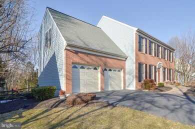 15488 Waters Creek Dr, Centreville, VA 20120 - photo 2