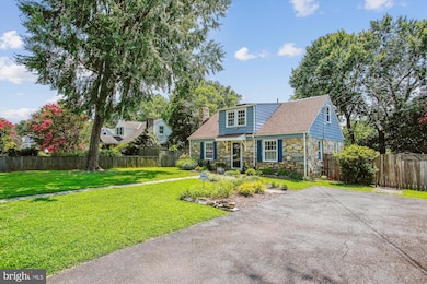 2605 Popkins Ln, Alexandria, VA 22306 - photo 2