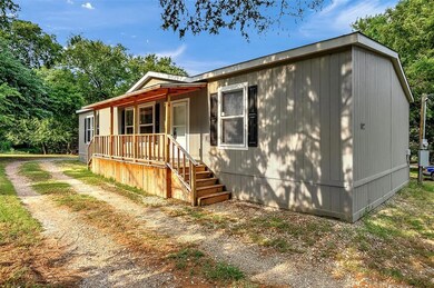 102 Mockingbird St, Ector, TX 75439 - photo 2