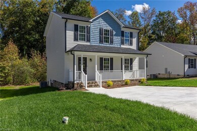 889 Berg St, Asheboro, NC 27203 - photo 2